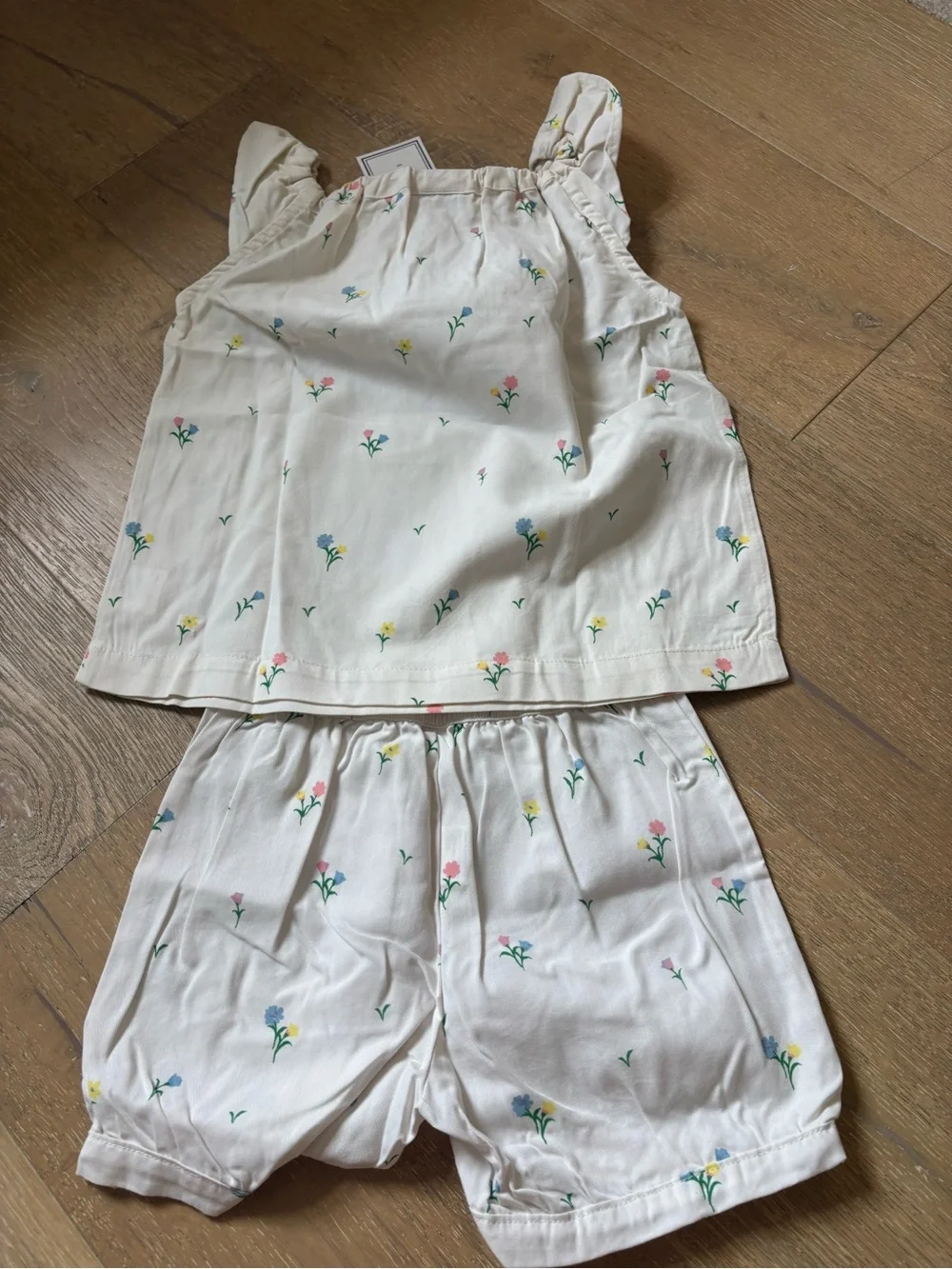 Petite Plume Cream Floral Two-Piece girls pajama Set NWT 6